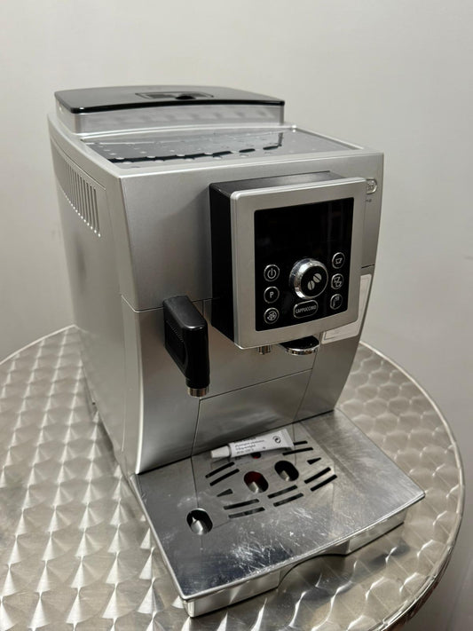 DeLonghi ECAM 23.466.S Kaffeevollautomat | gewartet | 12 Monate Gewährleistung