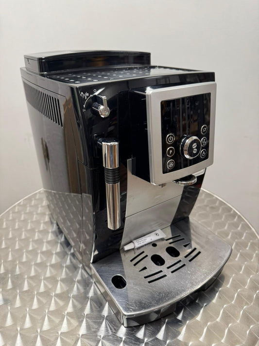 Kaffeevollautomat De’Longhi 23.216 B – Gebraucht & gewartet